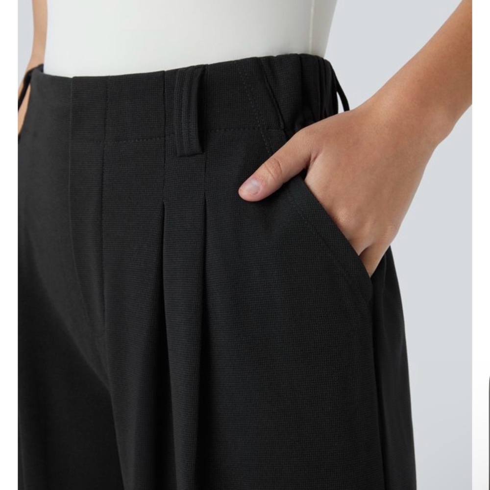 NWT Halara Black Wide-Leg waffle knit work Pants. Flowy baggy size 40 (8/10) - Picture 4 of 8